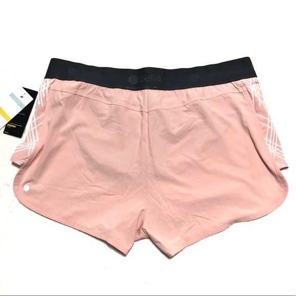 Zella Go Run Reflect Shorts - Picture 5 of 7